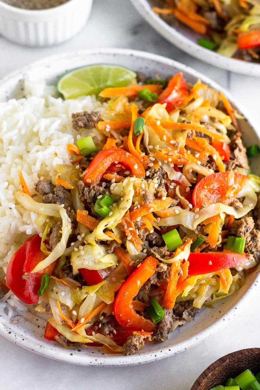 25-Minute Ground Beef and Cabbage Stir Fry - Eat the Gains