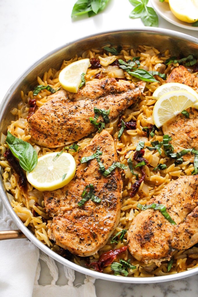 One Skillet Sun-Dried Tomato Chicken And Orzo - Fetty's Food Blog